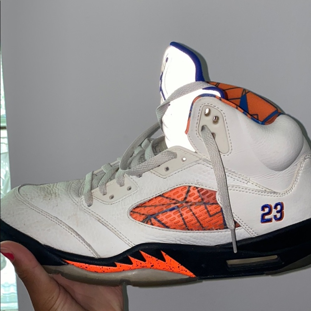 7/10 cond JORDANS